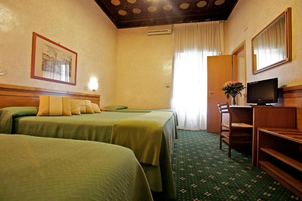 Hotel Embassy Rome