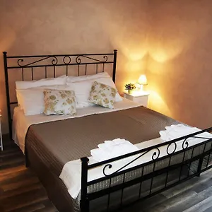 House Colosseo Rome
