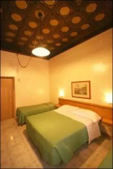 Hotel Embassy Рим 3*,  Италия