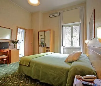 Hotel Embassy Рим