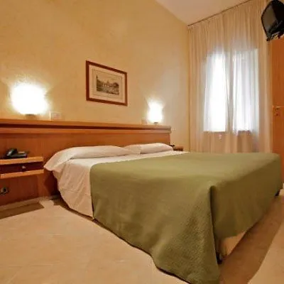 Hotel Embassy Рим