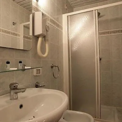 Hotel Embassy Рим