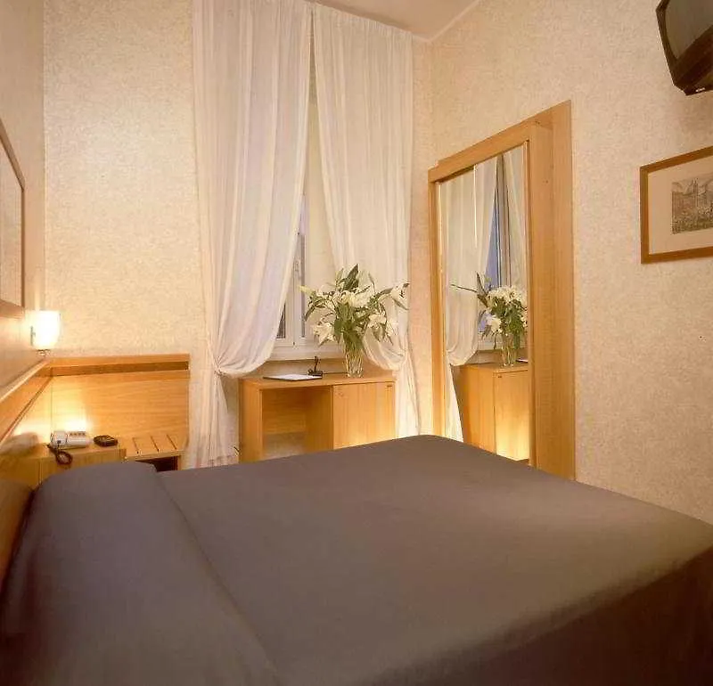 ***  Hotel Embassy Рим Италия