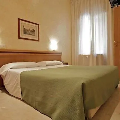 Hotel Embassy Rome